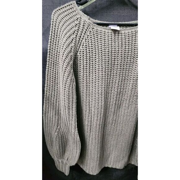 Selfie Leslie Sweater Olive Green Sz M Balloon Sleeves‎ Loose Off Shoulder Knit - Picture 4 of 10